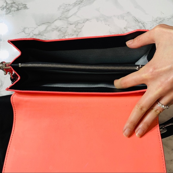 Alexander Wang Pink Croc Shoulder Bag - Picture 7 of 8